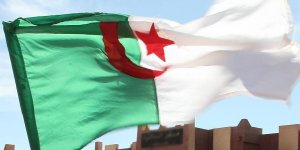 Cezayir Fransa'dan direnişçilerin kafataslarını ve ulusal arşivini istedi