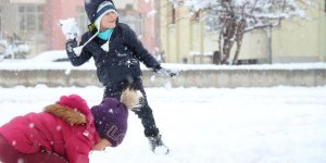 İki ilde eğitime kar engeli: Okullar tatil edildi
