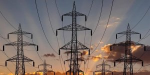 Deprem bölgesindeki elektrik dağıtım şirketlerinin borçları ertelendi