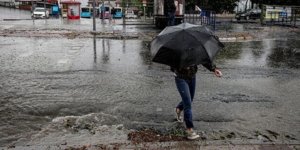 İstanbul dahil birçok il için 'sarı' alarm: Sıcaklıklar azalacak kuvvetli yağacak