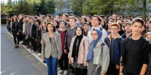 Okullarda Filistin için saygı duruşu