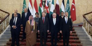 İİT ve Arap Delegasyonu ile Fransa'ya giden Fidan'dan İsrail'e baskı çağrısı