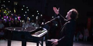 YouTube'dan sansür! Ünlü sanatçı Yücel Arzen'in klibi 3 dakikada kaldırıldı! Sert tepki