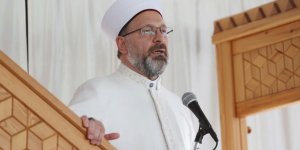 Diyanet İşleri Başkanı Erbaş, Fransa'da hutbe verdi: "İnsanlar ya yaratılışta eştir ya da dinde kardeştir"