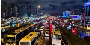 İstanbul kilit! Trafik yoğunluğu yüzde 81'e çıktı