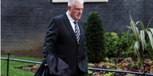 "Londra belediye başkanını İslamcılar kontrol ediyor" diyen milletvekili görevden uzaklaştırıldı