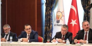 AK Partili Gül partisinin milletvekilleriyle bir araya geldi