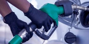 Benzine indirim bekleniyor