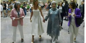 Emine Erdoğan İspanya Başbakanı'nın eşi ile Prado Müzesi'nde