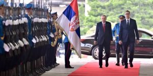 Cumhurbaşkanı Erdoğan, Sırbistan'da resmi törenle karşılandı
