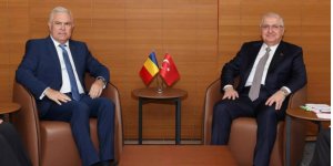 Bakan Güler, Romanya Savunma Bakanı Angel Tilvar ile görüştü
