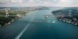 İstanbul Boğazı gemi geçişlerine açıldı