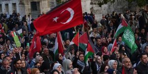 İstanbul'da Filistin'e destek yürüyüşü! Gazze'de 400 gündür katliam yapan İsrail protesto edildi