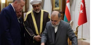 Cumhurbaşkanı Erdoğan, Umman Sultanı Bin Tarık'a 'İstanbul Mushafı' hediye etti