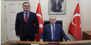 Cumhurbaşkanı Erdoğan, Muğla Valisi Akbıyıkı ziyaret etti ve tören mangasını selamladı