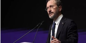 İletişim Başkanı Altun, Suriye Enformasyon Bakanı Muhammed Yakub el-Ömer ile telefonda görüştü