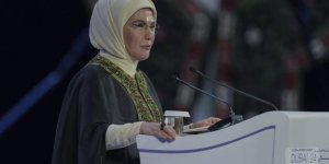 Emine Erdoğan yangında hayatını kaybedenlere rahmet diledi