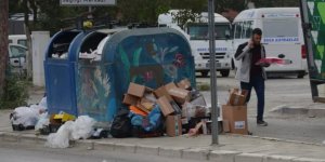 İzmir Buca'da çöp krizi! Çöp dağları yükseldi, kötü koku yayılıyor: İşçilerin grevi sürüyor