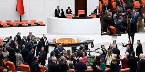 Meclis'te Can Atalay gerginliği: AYM kararında oldubitti skandalı! AK Parti'den sert tepki