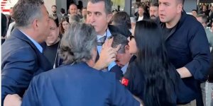 CHP Genel Başkanı Özgür Özel'e yumruklu saldırı... Saldırgan gözaltına alındı