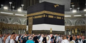 Yüz binlerce hacı adayının kutsal topraklara gelişi devam ediyor