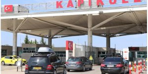 Ticaret Bakanlığı yolcu yoğunluğuna karşı gümrüklerde yeni tedbirler aldı