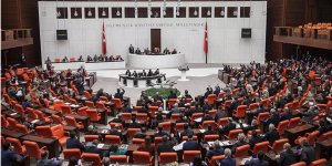 Meclis yoğun mesaiye hazırlanıyor! En düşük emekli aylığının yükseltilmesine yönelik düzenleme Genel Kurul'da!