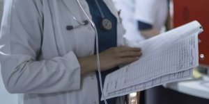 Doktor tedavi sürecine ait bilgileri içeren raporu anneye verdi... AYM'den dikkat çeken "hasta mahremiyeti" kararı