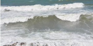 Sakarya'da denize gireceklere uyarı: 5 gün sahillere kırmızı bayrak çekilecek