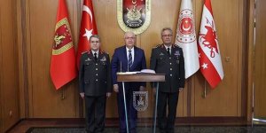 Bakan Güler, Kara Kuvvetleri Komutanlığı'ndaki devir-teslim törenine katıldı