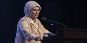Emine Erdoğan: Dualarımız ve yardımlarımız ile Pakistan halkıyla beraberiz