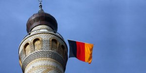 Alman hükümeti cami saldırılarına sessiz