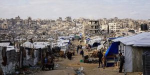 İsrail, ateşkese rağmen Gazze Şeridi'ne saldırılarını sürdürdü