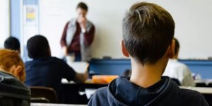 Akran zorbalığı davasında emsal karar: Ev hapsi ve e-kelepçe cezası