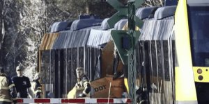 Danimarka'da iki trenin çarpıştığı kazada 17 kişi yaralandı