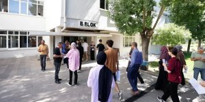 2026 YKS'de 2. maraton! Heyecan dorukta... Milyonlarca öğrenci AYT'de ter döküyor