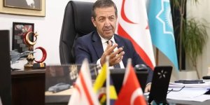 KKTC Dışişleri Bakanı Ertuğruloğlu: Türkiye'nin Kıbrıs'a müdahale hakkından vazgeçmeyiz