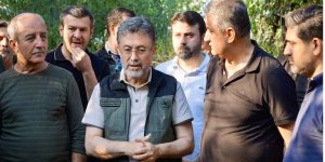 Bakan Yumaklı'dan vatandaşlara "orman yangını sahasına girilmemesi" uyarısı