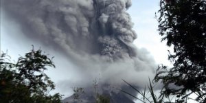 Endonezya'da Merapi Yanardağı alarmı!