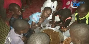 Türk Kızılayından Senegal'de yetimlere iftar