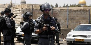 İsrail polisi Mescid-i Aksa'da 12 Filistinliyi gözaltına aldı