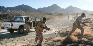 Devrim Muhafızları ve "bir grup silahlı terörist"  arasında  çatışma: 11 ölü