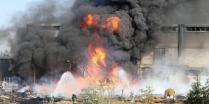 Denizli'de feci depo yangını