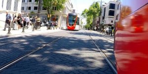 İstanbul Beyazıt’ta tramvay  kazası: İki turist yaralandı!