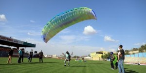 Yaman: "Şehrimizin ilk defa lisanslı yamaç paraşütü takımı olacak"!