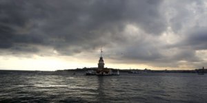 İstanbul'da gökyüzü karardı