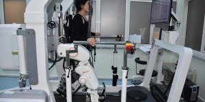Kars'ta felçli hastalara 'robot' desteği