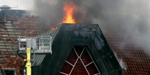 Almanya'nın Köln kentinde 5 katlı apartmanda yangın: 2 ölü!