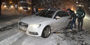 Antalya ve Sivas'ta ulaşıma kar ve tipi engeli!