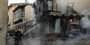 Tarihi Kayhan Çarşısı'nda yangın çıktı